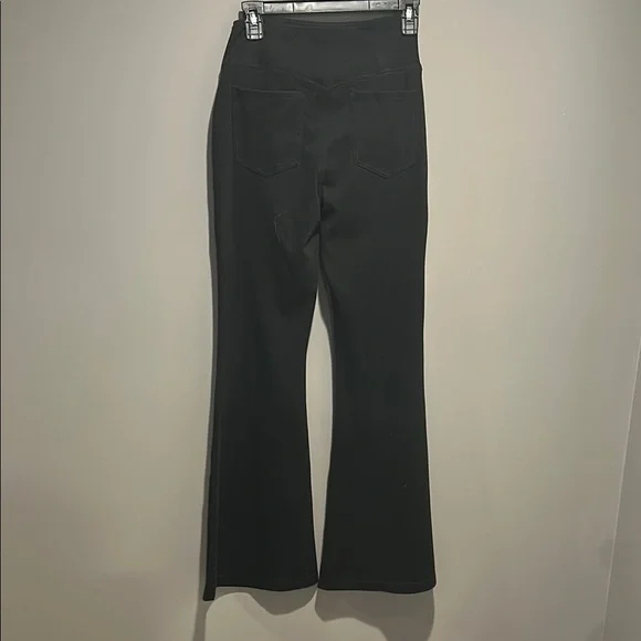 New with tags, Halara high waisted, crossover Black Flared Pants, size small - Picture 6 of 6